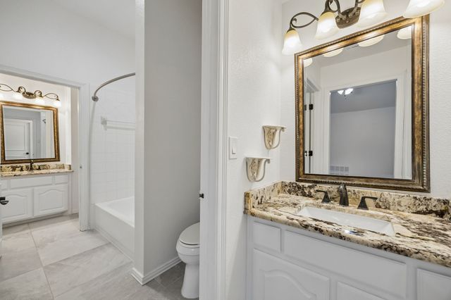 902 Aaron Way, Southlake, TX 76092