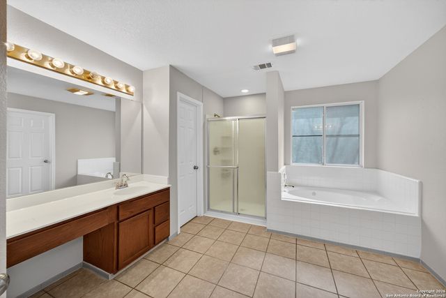 9522 Tascate Drive, Helotes, TX 78023