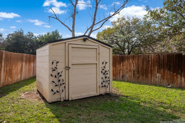 9522 Tascate Drive, Helotes, TX 78023