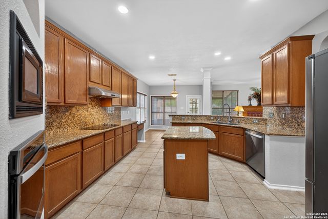 9522 Tascate Drive, Helotes, TX 78023