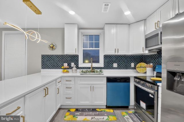 4040 HAYWARD AVE, Baltimore, MD 21215