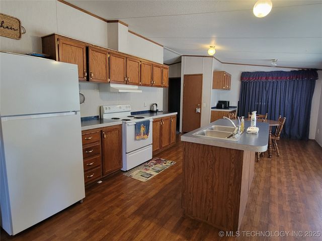 102 James Thomas, Eufaula, OK 74432