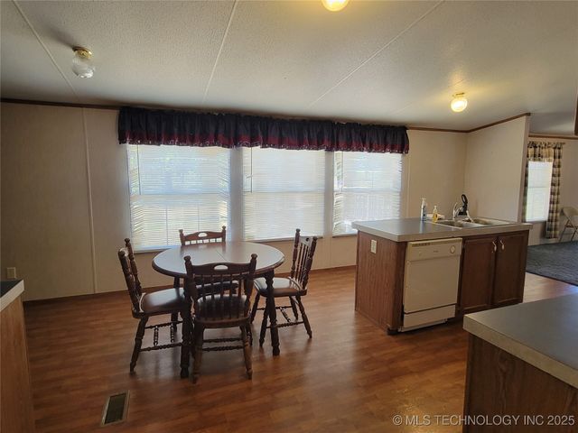 102 James Thomas, Eufaula, OK 74432