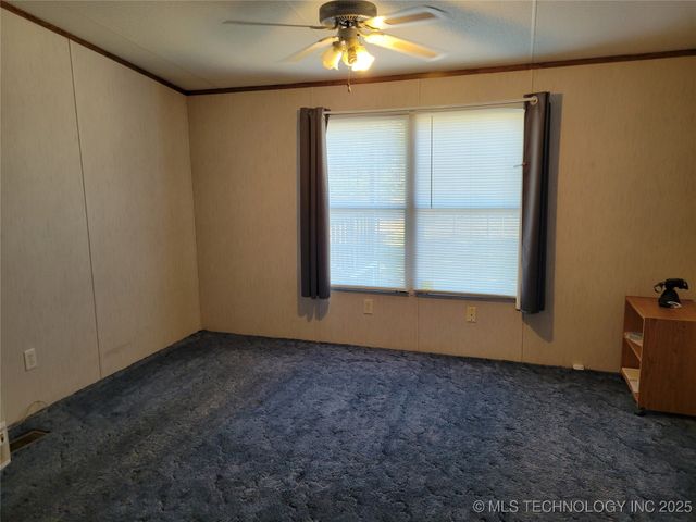 102 James Thomas, Eufaula, OK 74432