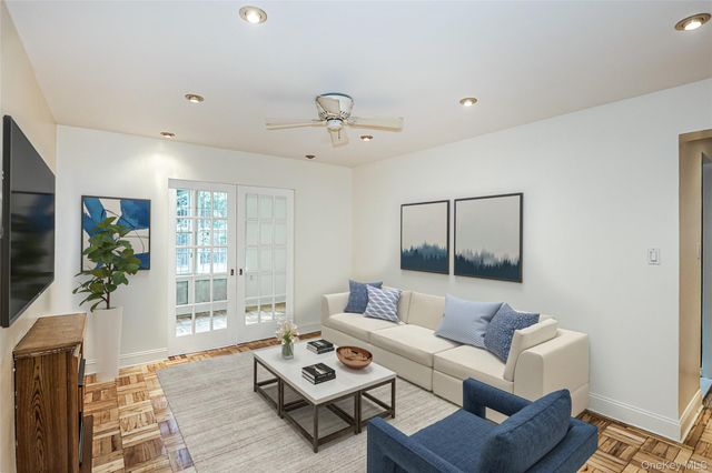 7510 Yellowstone Boulevard 2C, Rego Park, NY 11374