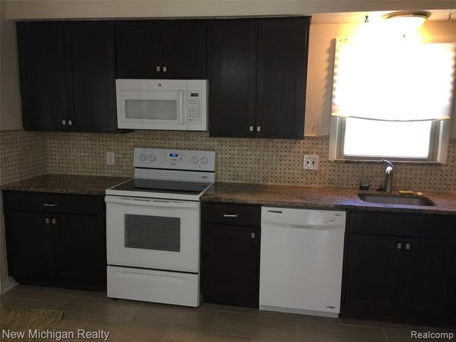 2663 Colonial Way, Bloomfield Hills, MI 48304