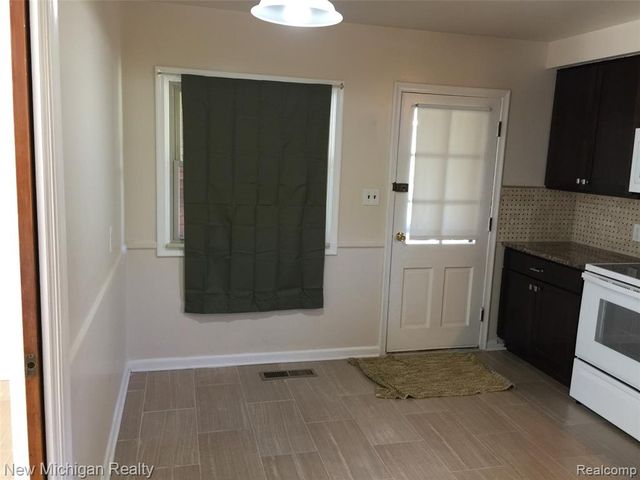 2663 Colonial Way, Bloomfield Hills, MI 48304