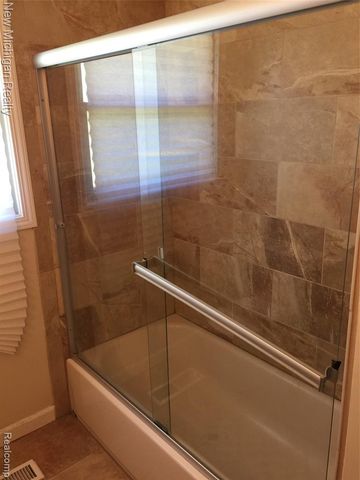 2663 Colonial Way, Bloomfield Hills, MI 48304