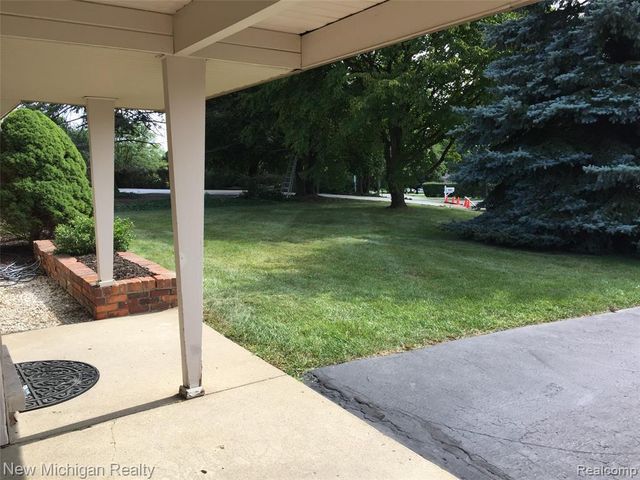 2663 Colonial Way, Bloomfield Hills, MI 48304
