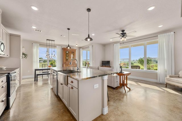 1662 County Road 465, Coupland, TX 78615
