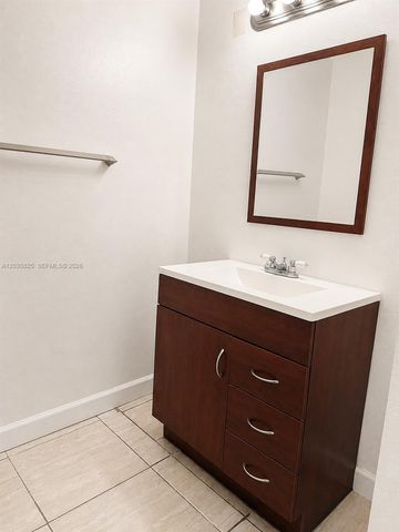 663 Vista Isles Drive 1711, Sunrise, FL 33325