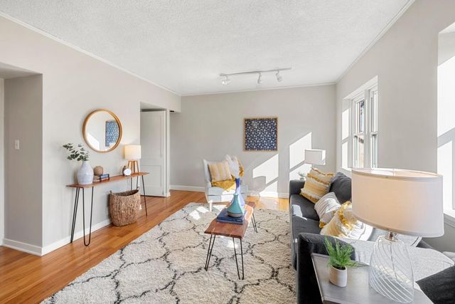 3126 W Bde Maka Ska Boulevard 411, Minneapolis, MN 55416