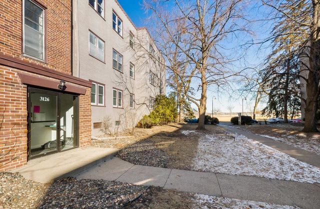 3126 W Bde Maka Ska Boulevard 411, Minneapolis, MN 55416