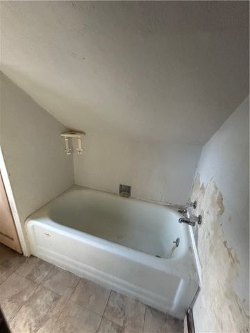 35 Verona Rd, Penn Hills, PA 15235