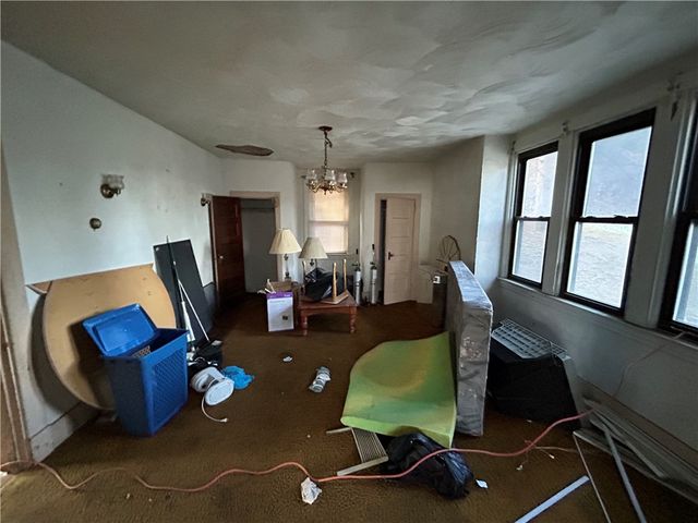 35 Verona Rd, Penn Hills, PA 15235