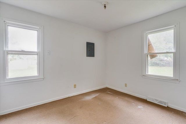 2229 E 53rd, Wichita, KS 67216