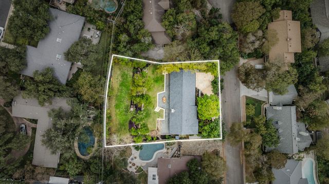 3415 Shinoak DR, Austin, TX 78731