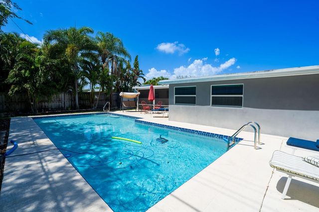 4386 Bamboo Drive, Palm Beach Gardens, FL 33410