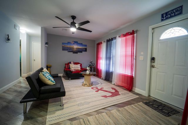 4386 Bamboo Drive, Palm Beach Gardens, FL 33410