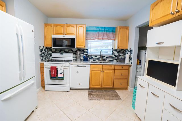 4386 Bamboo Drive, Palm Beach Gardens, FL 33410