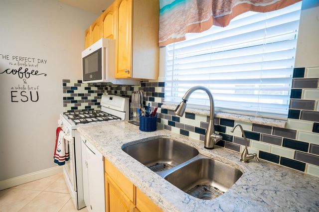 4386 Bamboo Drive, Palm Beach Gardens, FL 33410