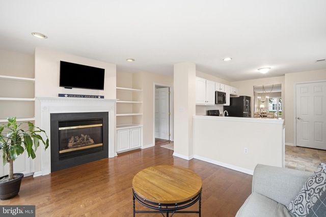 657 E CHANCERY LN, Absecon, NJ 08205