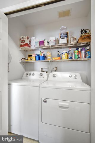 657 E CHANCERY LN, Absecon, NJ 08205