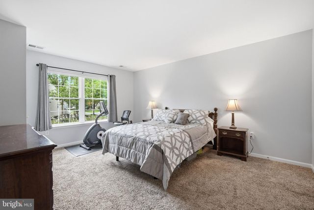 657 E CHANCERY LN, Absecon, NJ 08205