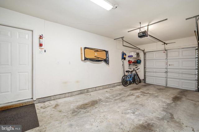 657 E CHANCERY LN, Absecon, NJ 08205