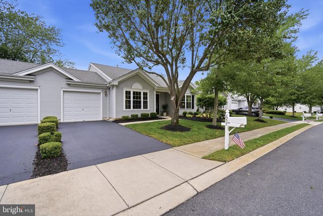 657 E CHANCERY LN, Absecon, NJ 08205