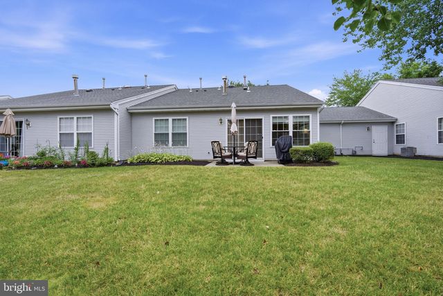 657 E CHANCERY LN, Absecon, NJ 08205