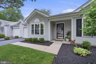 657 E CHANCERY LN, Absecon, NJ 08205