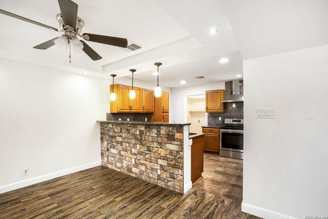 7627 Branston, San Antonio, TX 78250