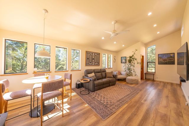 14514 Bald Mountain Rd, Penn Valley, CA 95946