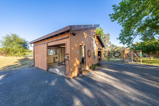 14514 Bald Mountain Rd, Penn Valley, CA 95946