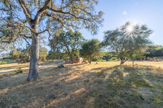14514 Bald Mountain Rd, Penn Valley, CA 95946
