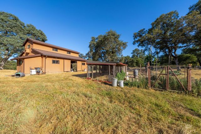 14514 Bald Mountain Rd, Penn Valley, CA 95946