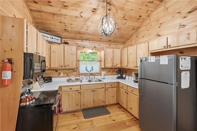 1564 Big Ben Road, Ellijay, GA 30540