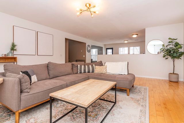 5740 Coddington Lane, Oshtemo Twp, MI 49009