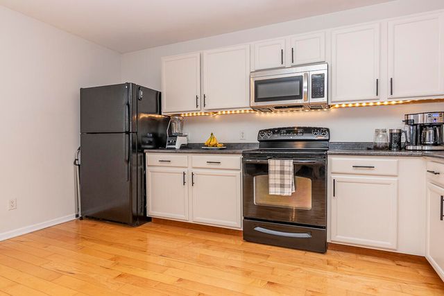 5740 Coddington Lane, Oshtemo Twp, MI 49009