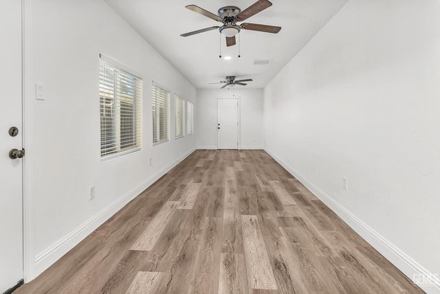 2500 Mandeline Avenue, Bakersfield, CA 93304