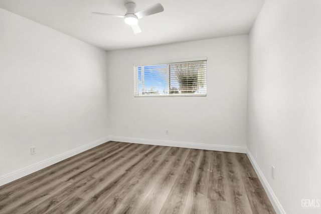 2500 Mandeline Avenue, Bakersfield, CA 93304