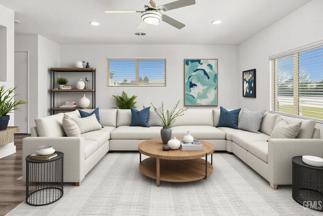 2500 Mandeline Avenue, Bakersfield, CA 93304