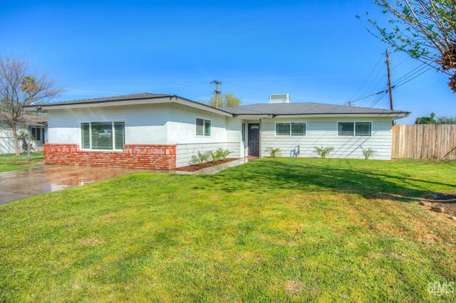 2500 Mandeline Avenue, Bakersfield, CA 93304