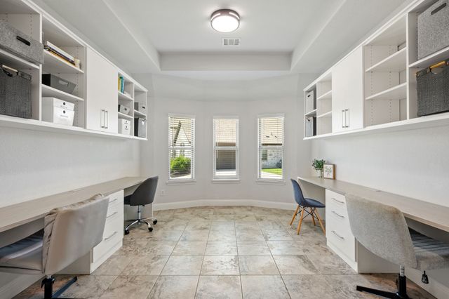 605 Roscoe Drive, Midlothian, TX 76065