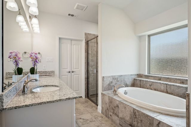 605 Roscoe Drive, Midlothian, TX 76065