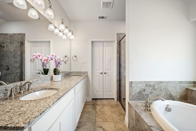 605 Roscoe Drive, Midlothian, TX 76065
