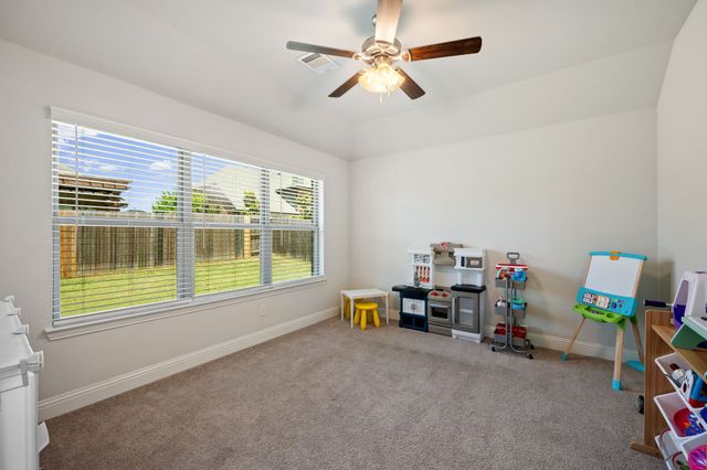 605 Roscoe Drive, Midlothian, TX 76065