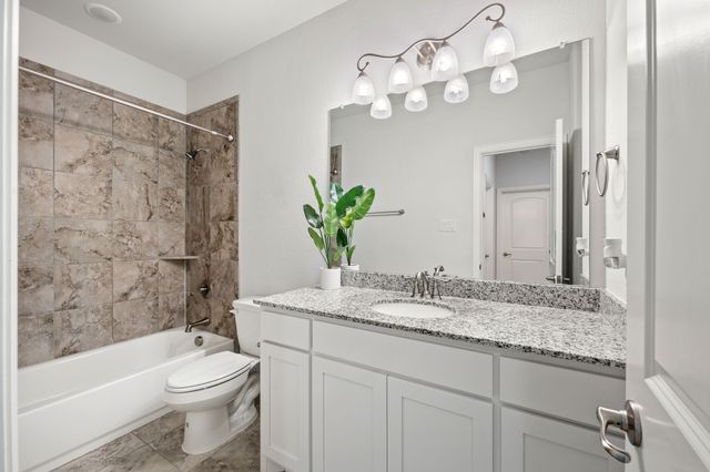 605 Roscoe Drive, Midlothian, TX 76065