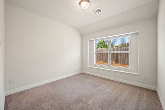 605 Roscoe Drive, Midlothian, TX 76065